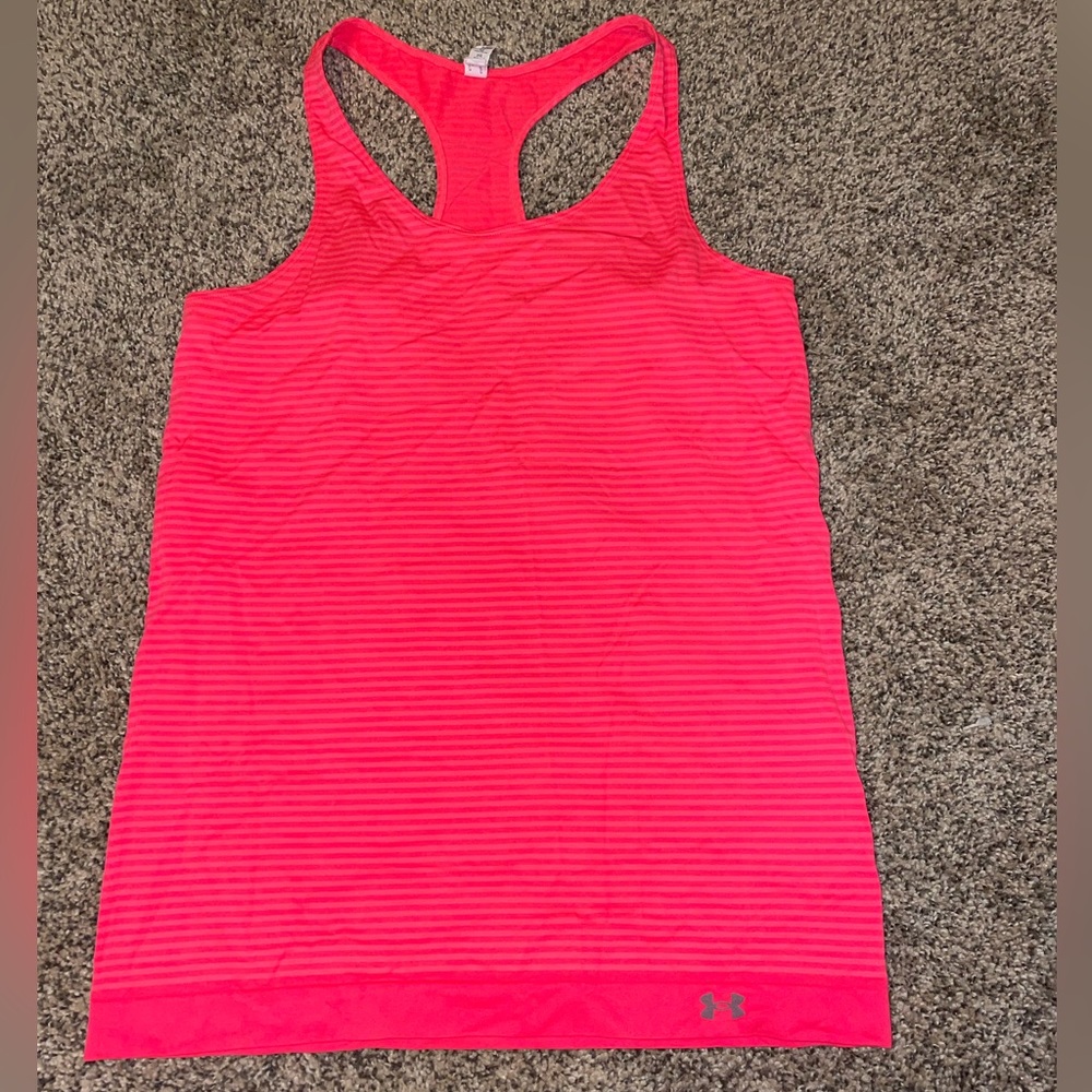 Under Armour fitted workout tank top